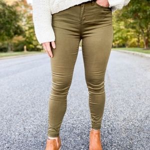 Judy Blue Olive Jeans 😍